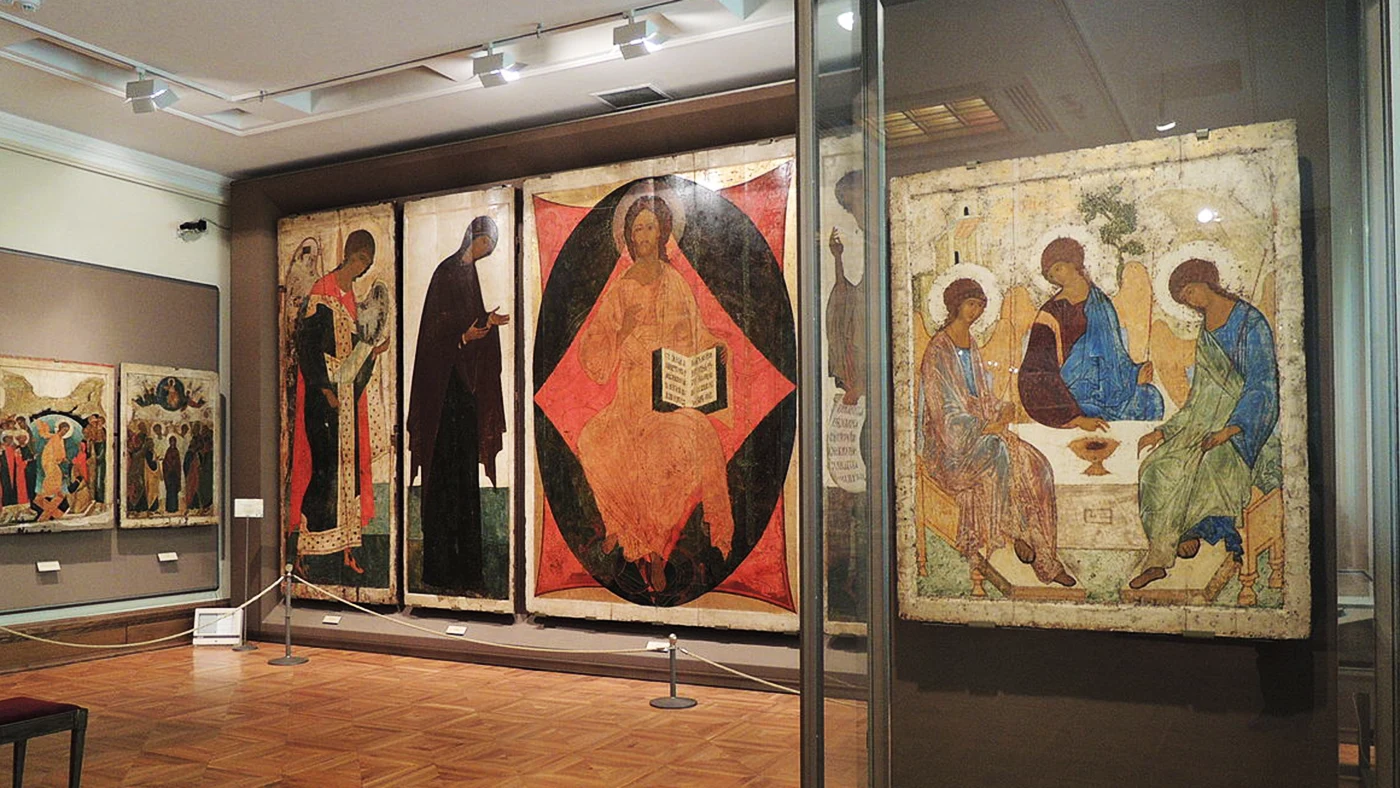 Икону Рублева «Святая Троица» впервые перевезли из Третьяковки в Троице-Сергиеву  лавру