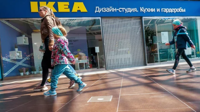 Москвичи без IKEA и McDonald’s. Уход каких брендов беспокоит жителей столицы