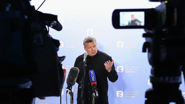 МВД отказалось заводить дело на телеведущего Соловьева из-за слов о «мерзотной либероте» в Екатеринбурге