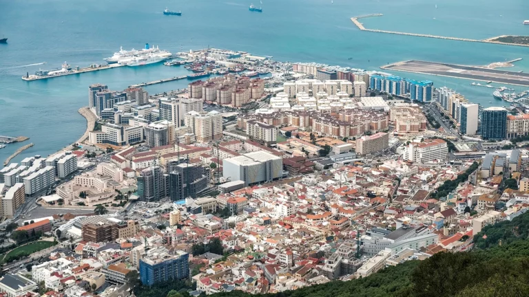 Гибралтар официально признали городом с опозданием в 180 лет