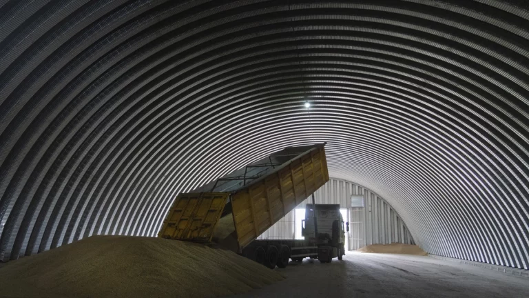 Зеленский: Украина экспортировала 1 млн тонн продукции в рамках «зерновой сделки»