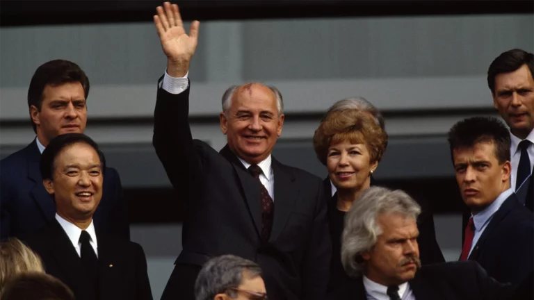 «Человек, который дал людям надежду». Как в России и мире отреагировали на смерть Горбачева