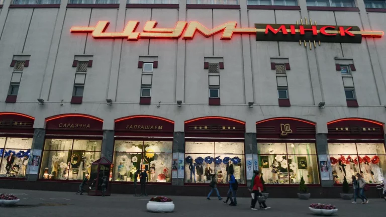 АТОР: россияне стали чаще ездить в Беларусь в шопинг-туры ради иностранных брендов