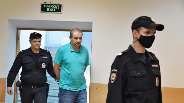 Экс-министра ДНР приговорили в Москве к 3,5 годам колонии за мошенничество