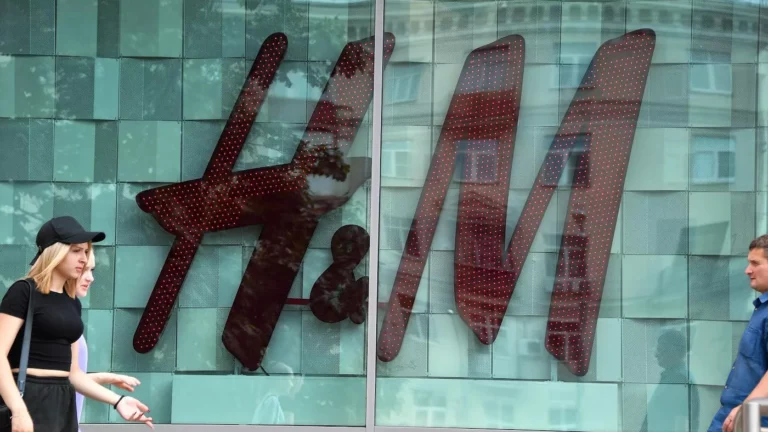 Два магазина H&M открылись в Москве после пятимесячного перерыва