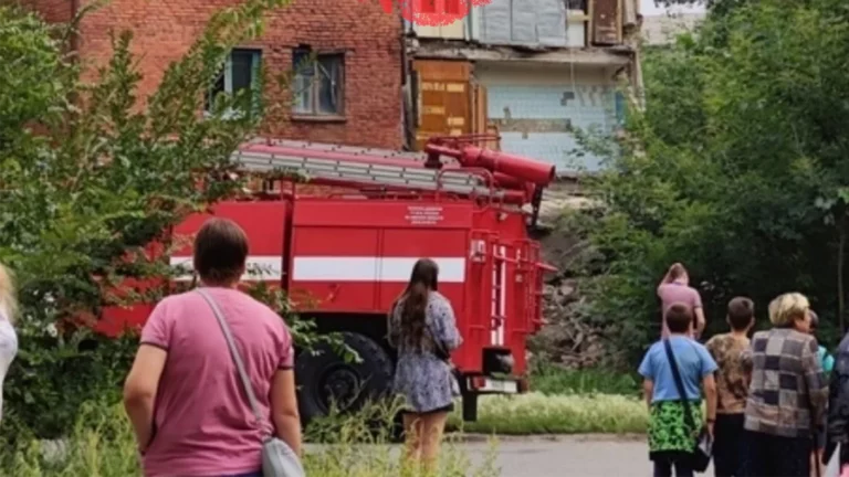 В Омске обрушилась стена пятиэтажки