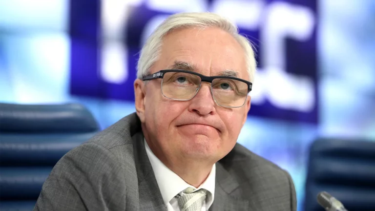 Глава Всероссийского союза страховщиков ушел в отставку. В марте он подписал письмо против военной операции