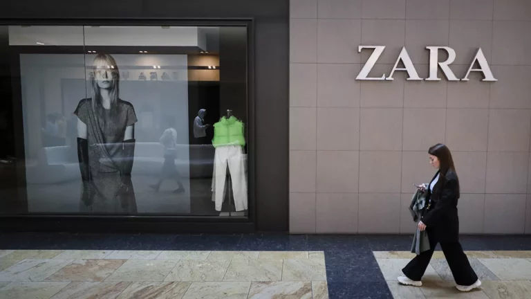 Магазины Zara в торговом центре «Афимолл» займут «Слепая курица» и российские бренды одежды
