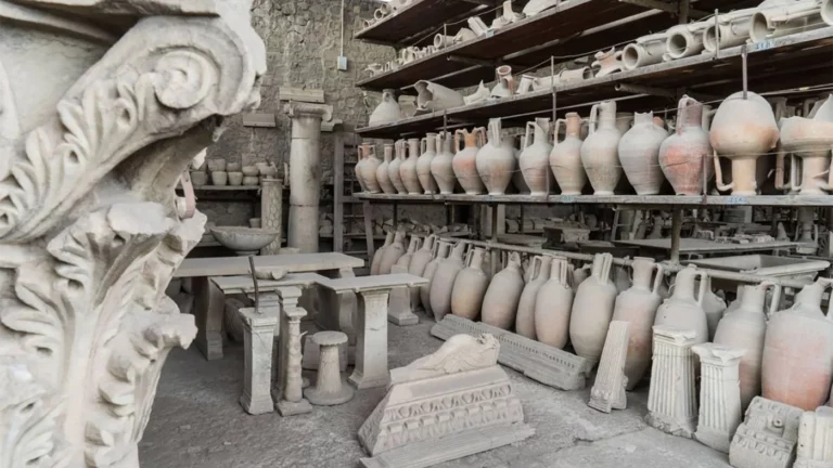 Хранилище находок с раскопок в Помпеи