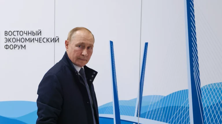 Путин назвал «очередной глупостью» идею ЕС ограничить цены на нефть и газ