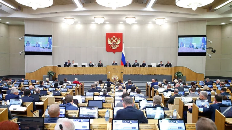 В Госдуму внесли законопроект о выплате 300 тыс. рублей призванным на мобилизацию россиянам