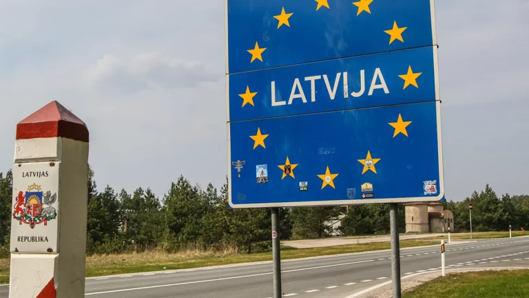 В посольстве России рассказали о «вопиющих требованиях» пограничников Латвии   