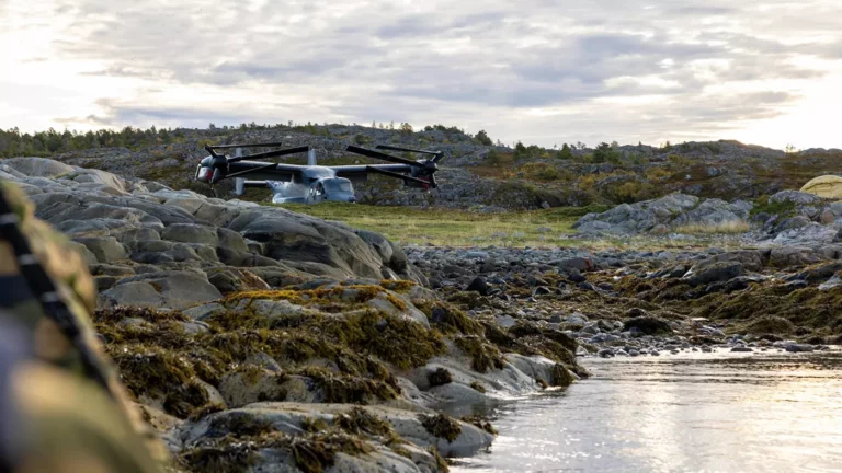 В Норвегии на заповедном острове аварийно сел американский конвертоплан. Опять отказала муфта