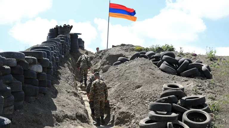 Армения обратилась к России из-за ситуации на границе с Азербайджаном