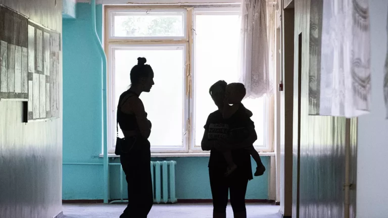«Коммерсантъ»: в Харьковской области не было учителей из России