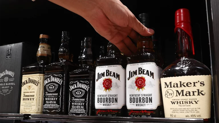Минпромторг предложил внести алкоголь в перечень товаров для параллельного импорта