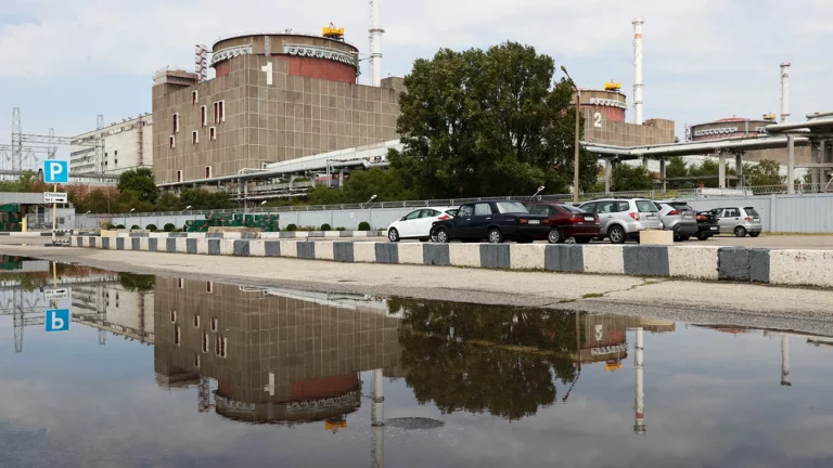 Что происходит с Запорожской АЭС и чем она важна для России и Украины