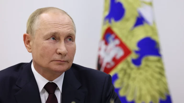 Путин назвал целью военной операции на Украине защиту от «антироссийского анклава»