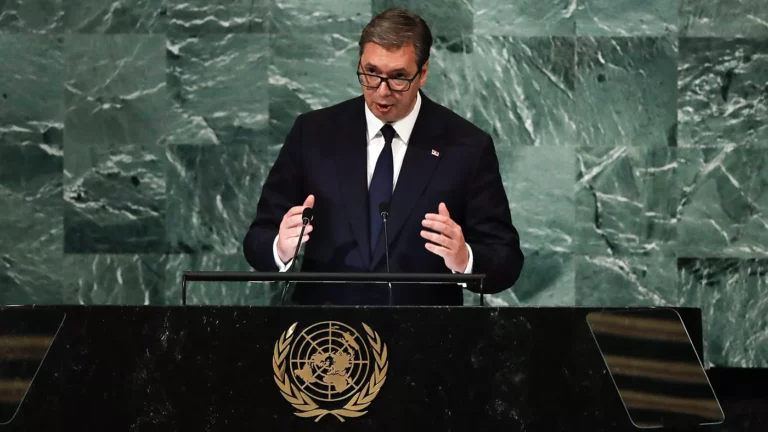 Президент Сербии предупредил ООН, что ситуация в мире движется «в канаву»