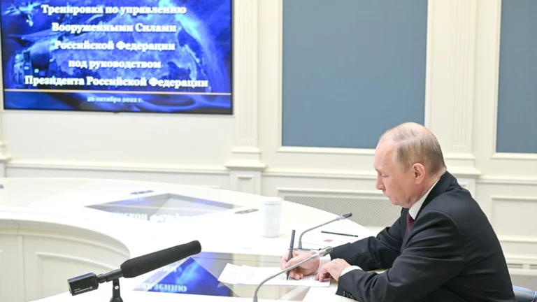 Минобороны России под руководством Путина провело учения по нанесению ответного ядерного удара