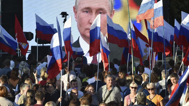 Кремль ответил на утвержденный Зеленским отказ от переговоров с Путиным
