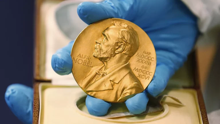 Нобелевскую премию по медицине присудили основателю палеогенетики Сванте Паабо