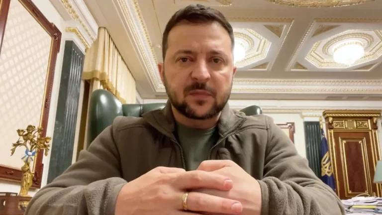 Зеленский заявил о воздушной тревоге по всей Украине