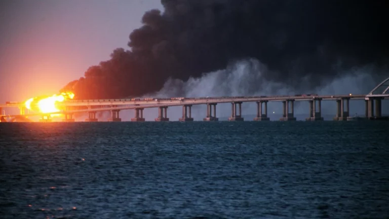 СК: в результате взрыва на Крымском мосту погибли три человека