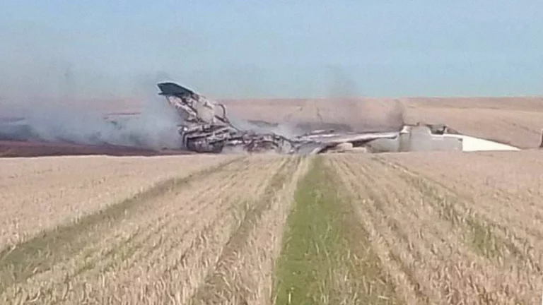 В Ростовской области упал военный самолет