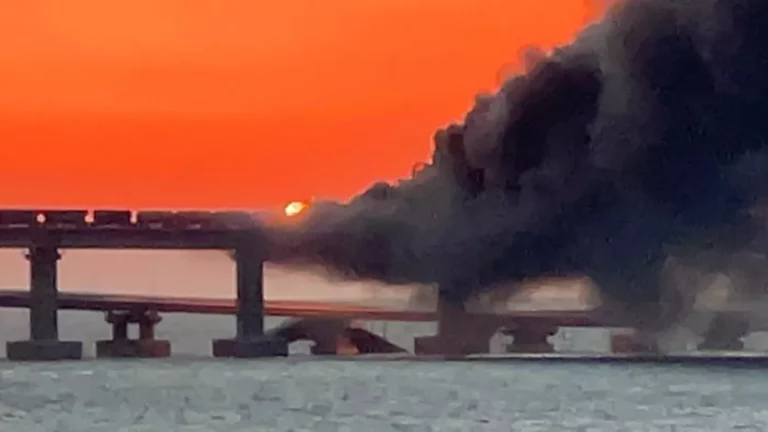 РИА Новости: водителя грузовика не подозревают в причастности к взрыву на Крымском мосту