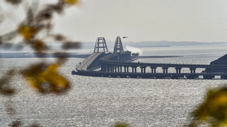 Пригородное пассажирское движение через Крымский мост восстановят к вечеру 9 октября