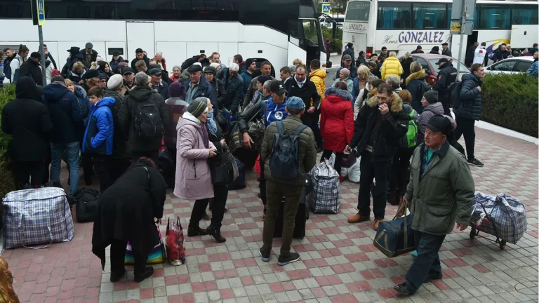 В Херсонской области объявили о завершении эвакуации жителей на левый берег Днепра