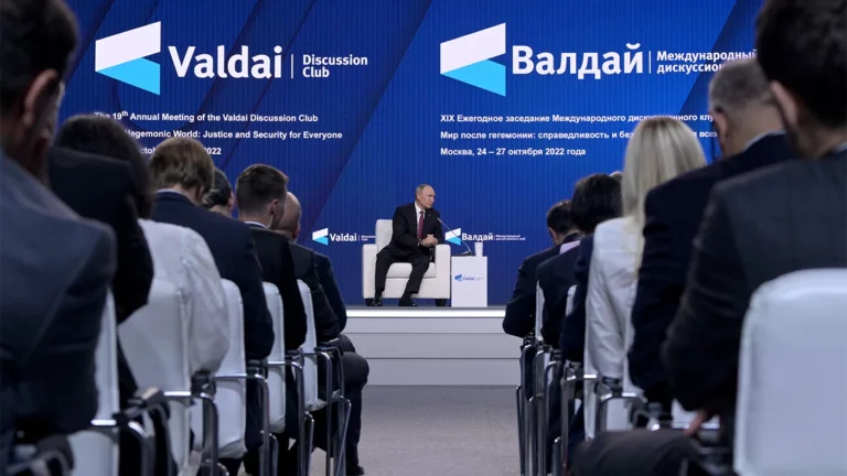 Гражданская война, ядерное оружие и санкции. Владимир Путин ответил на вопросы экспертов клуба «Валдай»