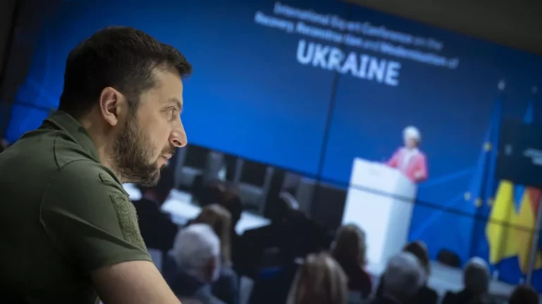 Зеленский: Украина не получила «ни цента» из обещанных на ее восстановление $17 млрд