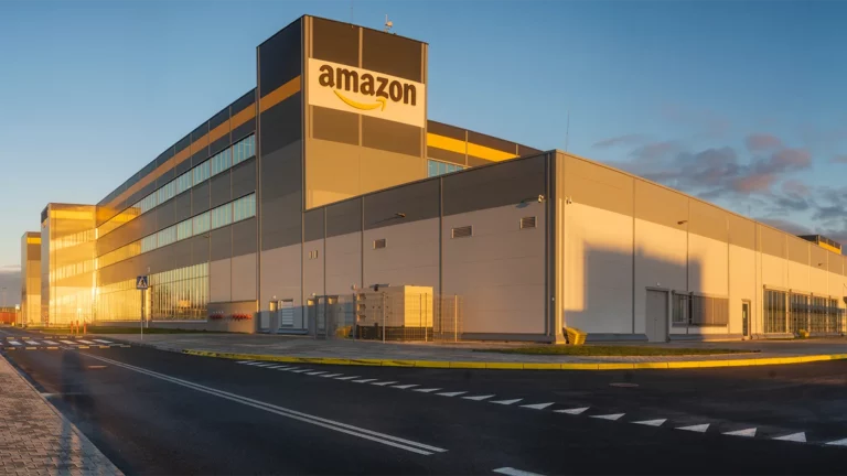 WSJ: Amazon уволит 10 тыс. человек
