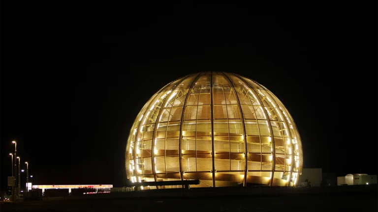 ЦЕРН остановила работу Большого адронного коллайдера для экономии энергии