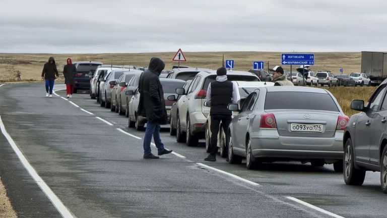 В Казахстан после объявления мобилизации въехали более 400 тысяч россиян