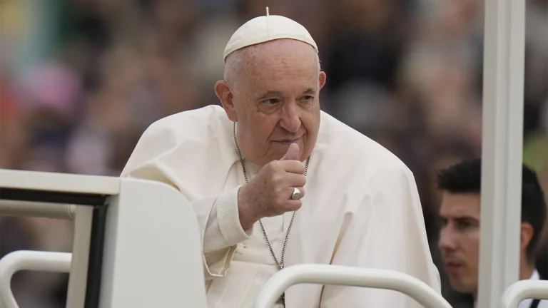 Папа римский предложил посредничество по Украине и призвал к «демилитаризации сердец»