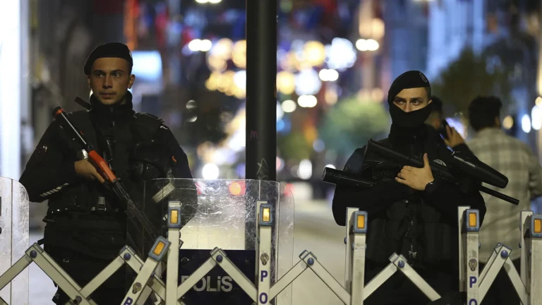 В Турции по делу о теракте в Стамбуле арестовали 17 человек