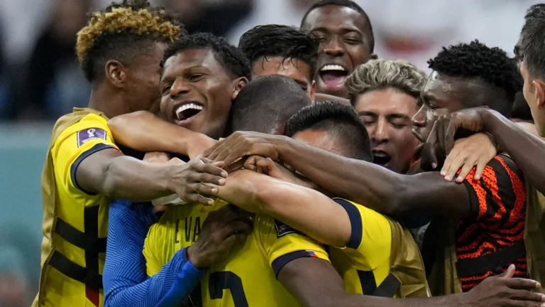 Сборная Эквадора обыграла Катар в матче открытия ЧМ-2022