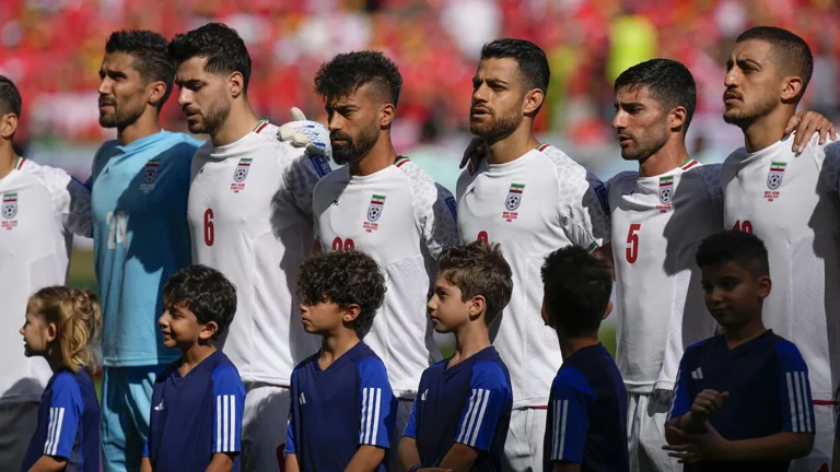 CNN: власти Ирана угрожали футболистам сборной перед матчем с США