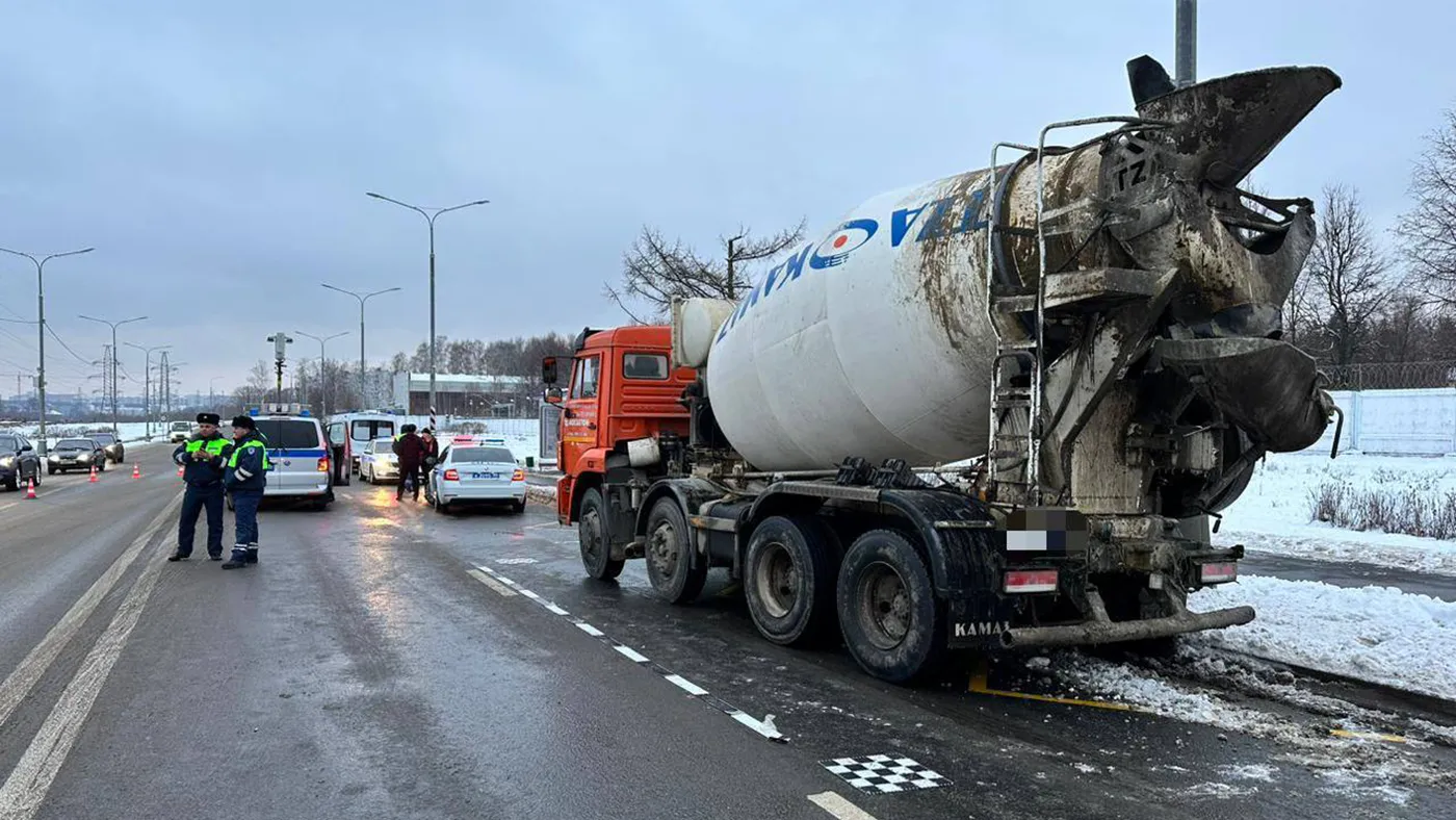 В Москве КАМАЗ насмерть сбил 10-летнюю девочку