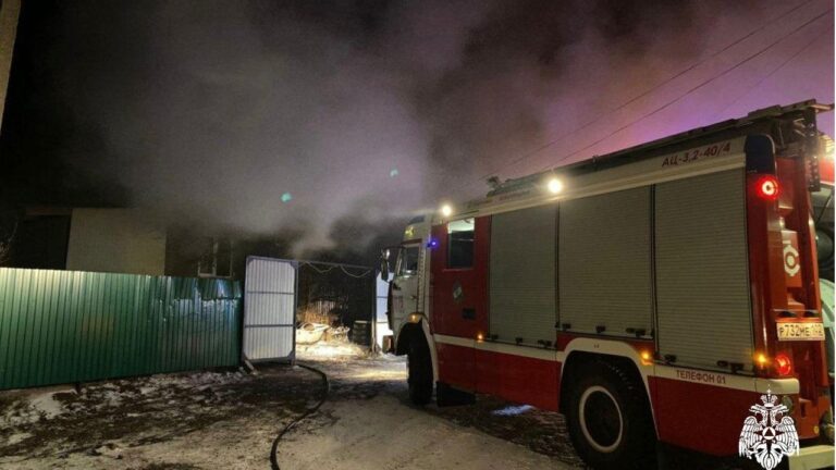 Семь человек погибли при пожаре в частном доме под Стерлитамаком