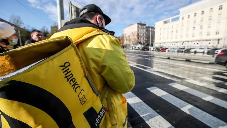 Суд впервые присудил клиентам «Яндекс.Еды» компенсацию за утечку персональных данных