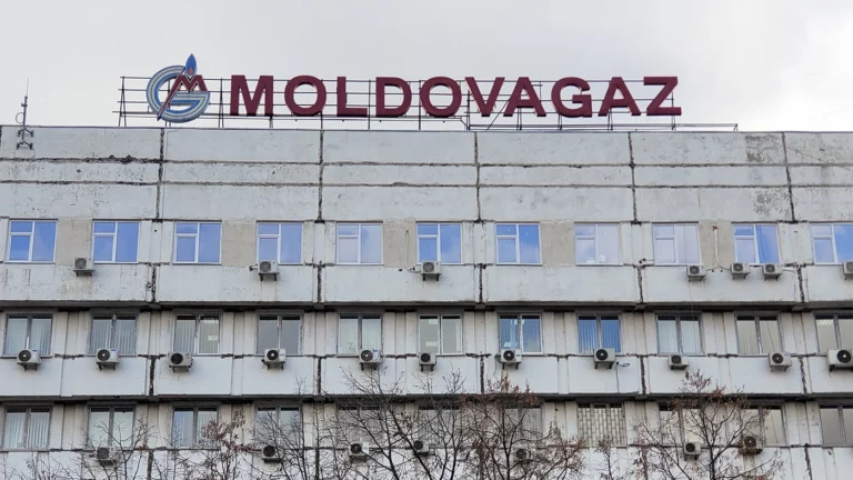 «Газпром» решил не снижать транзит газа через Украину в Молдову