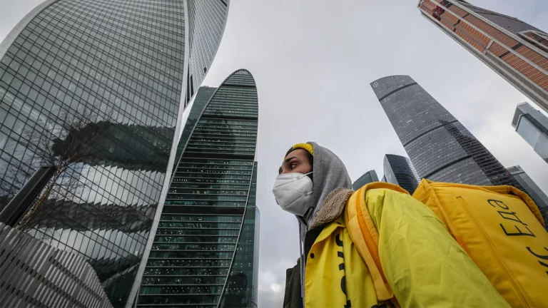 Московские курьеры объявили забастовку и требуют от «Яндекс.Еды» изменения условий труда