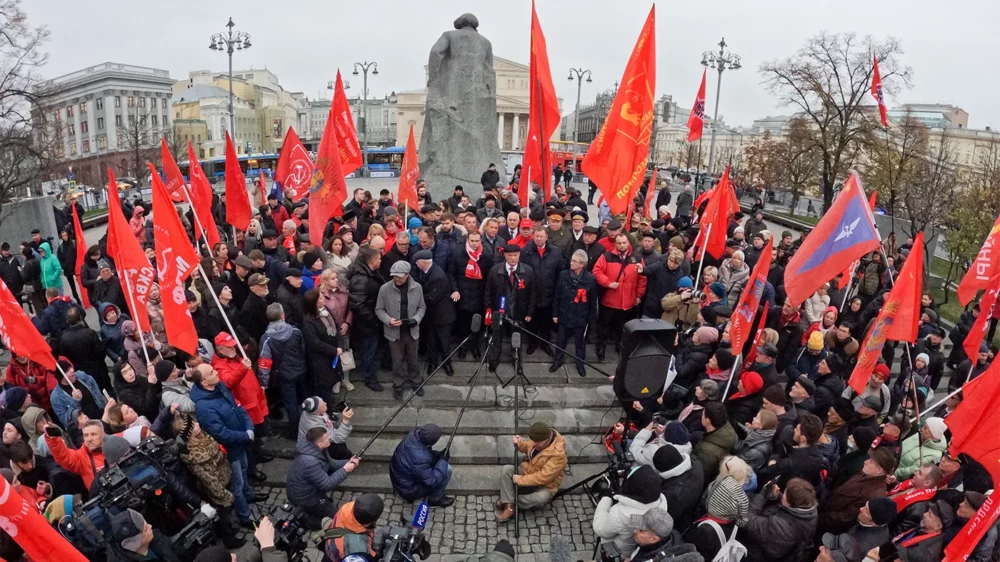 Революция в политике. Коммунисты Беларуси. 7 Ноября праздник в России. 105 Летие Октябрьской революции. КПРФ переворот в России.