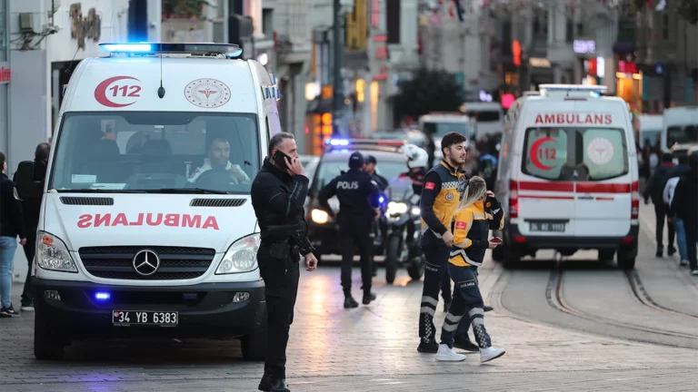 Трое россиян пострадали в результате взрыва в Стамбуле