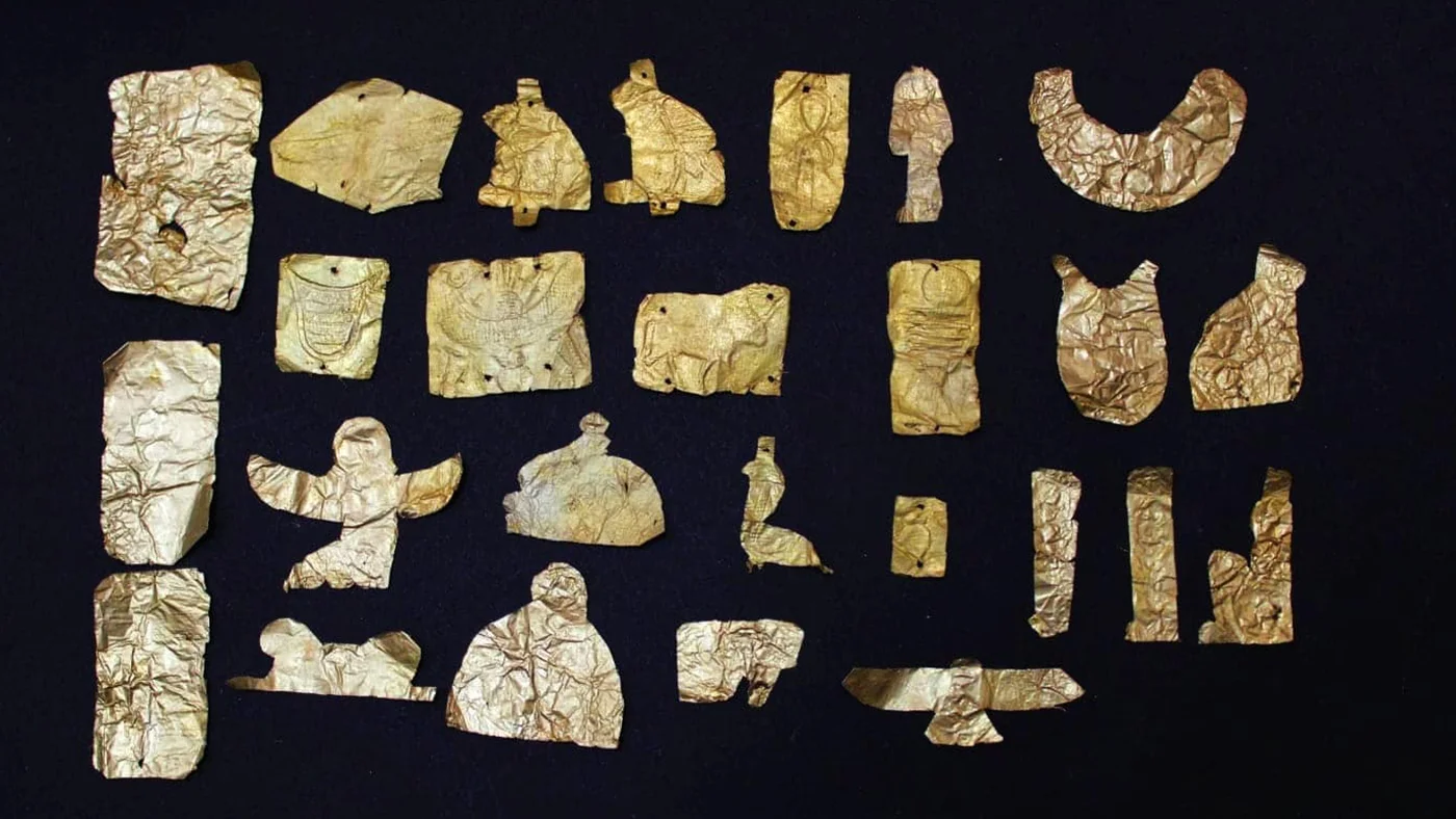В Египте нашли 20 гробниц с золотыми идолами
