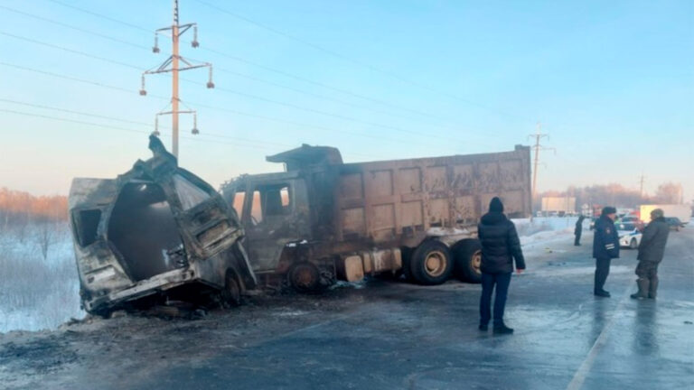 Четыре человека погибли в ДТП со скорой помощью под Томском